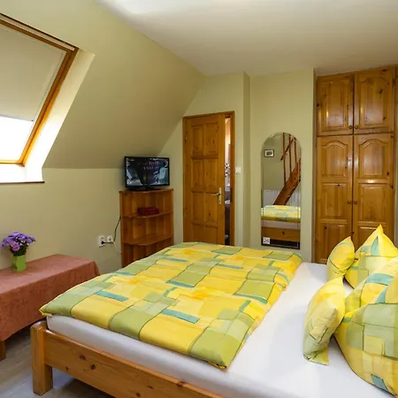 Cecey דירה אגר