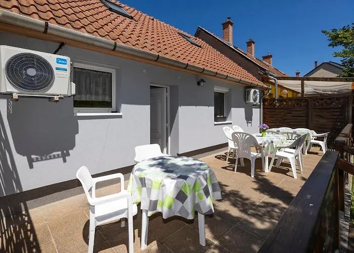 Cecey Appartement *